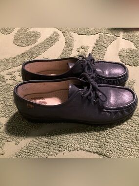SAS Vintage Navy Leather Lace Up Size 8